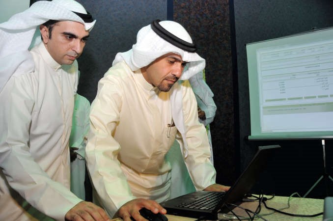 الوزير انس الصالح يدشن الربط الالكتروني الجمركي بين الكويت والسعودية﻿