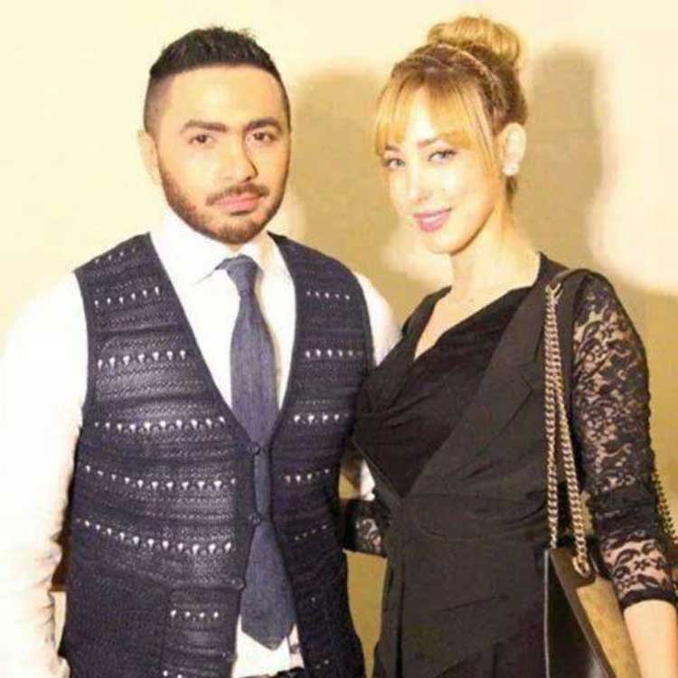 بالصور.. بسمة بوسيل تغازل تامر حسني على "فيس بوك"