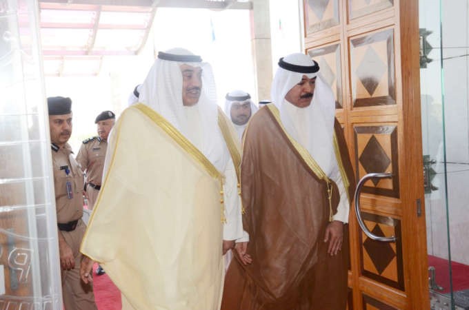 الشيخ صباح الخالد والشيخ محمد الخالد يتوجهان الى قاعة اجتماعات وزارة الداخلية 