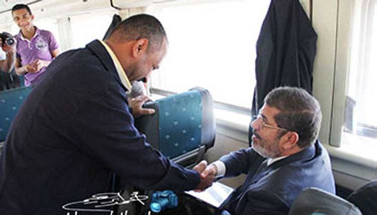  شاهد.. صورة لم تنشر من قبل لـ "مرسي"