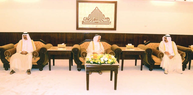 صاحب السمو الامير الشيخ صباح الاحمد وسمو لي العهد الشيخ نواف الاحمد والشيخ فيصل السعود 