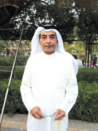 شاكر عوض