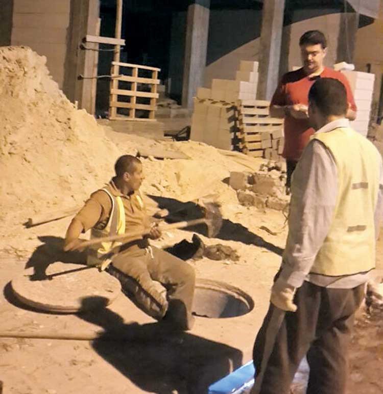  وفي احدى المناطق السكنية الجديدة