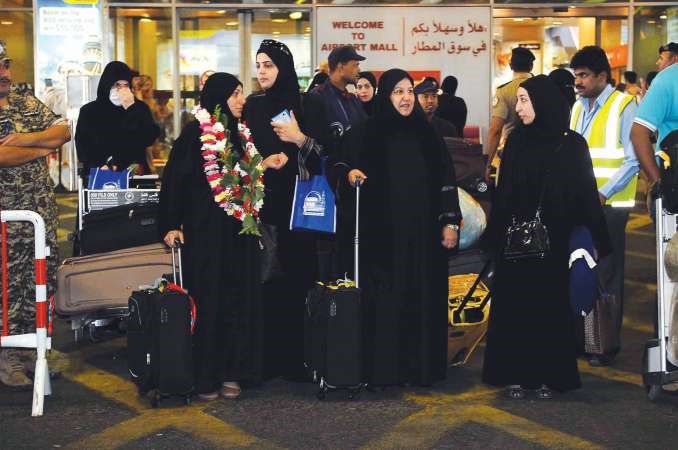 حاجات لدى وصولهن المطار ﻿
