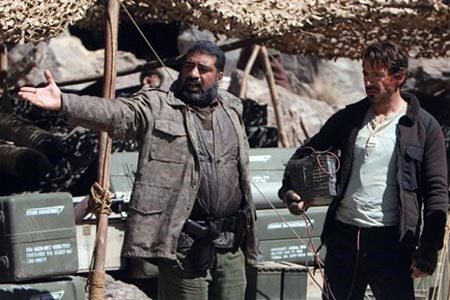 بدرية مع روبرت داوني في مشهد من Iron Man