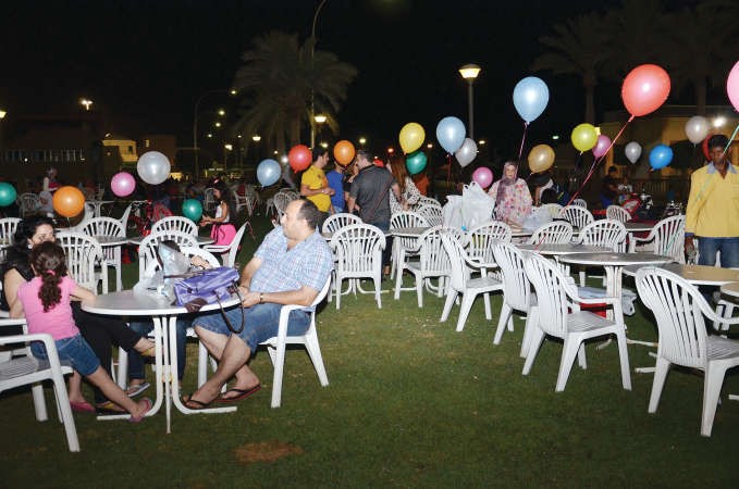 مظاهر البهجة تعم جميع المرافق