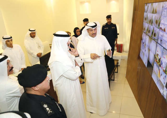  الشيخ محمد الخالد يفتتح مختبر الاستعراف بواسطة البصمة الوراثية﻿