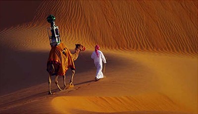 خرائط غوغل لصحراء الإمارات بعدسة كاميرا يحملها جمل