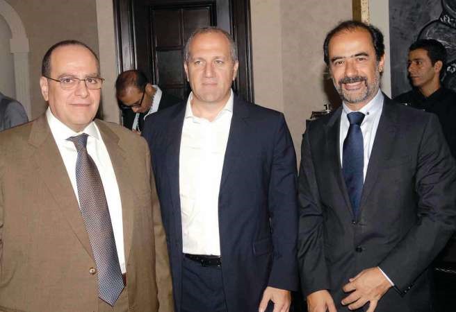 صادق صباح وطارق عمار مع ميشال المر رئيس مجلس ادارة محطة ام تي في