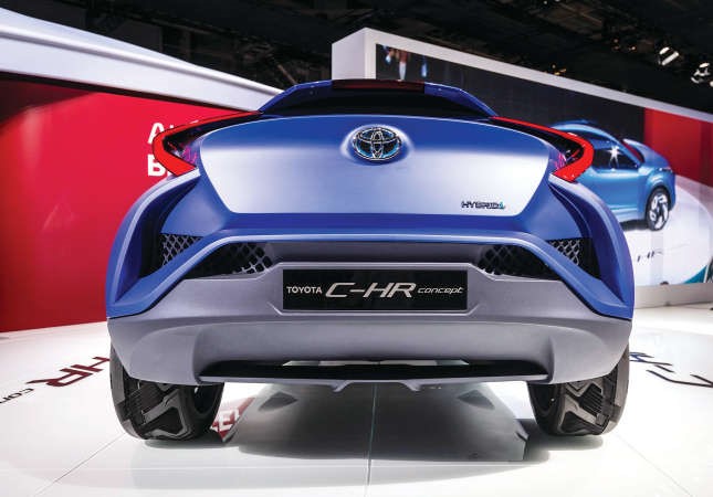 C-HR.. جديد تويوتا في معرض باريس للسيارات