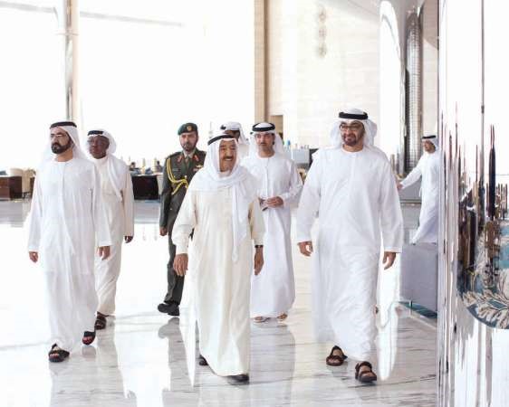 صاحب السمو الامير مع صاحب السمو الشيخ محمد بن راشد وسمو الشيخ محمد بن زايد

