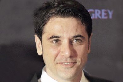 الفنان احمد عز