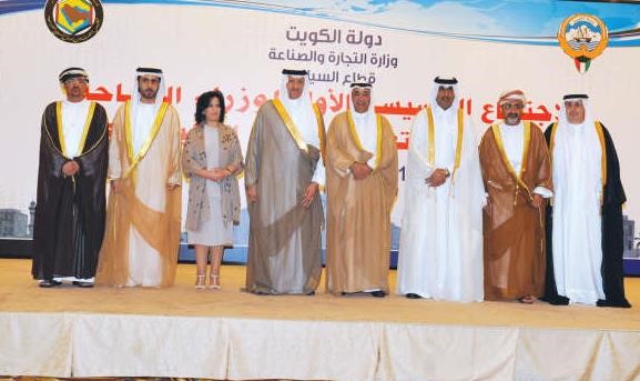 المشاركون في الاجتماع التاسيسي الاول لوزراء السياحة لدول مجلس التعاون لدول الخليج العربية في الكويت امس
