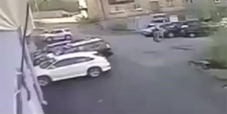 بالفيديو.. ثري روسي اهدى ابنته سيارة آخر "موديل".. شاهد كيف اثبتت انها افشل سيدة تقود سيارة؟