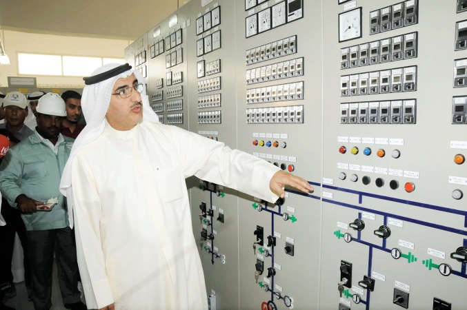 الابراهيم يتفقد اجهزة المحطة﻿