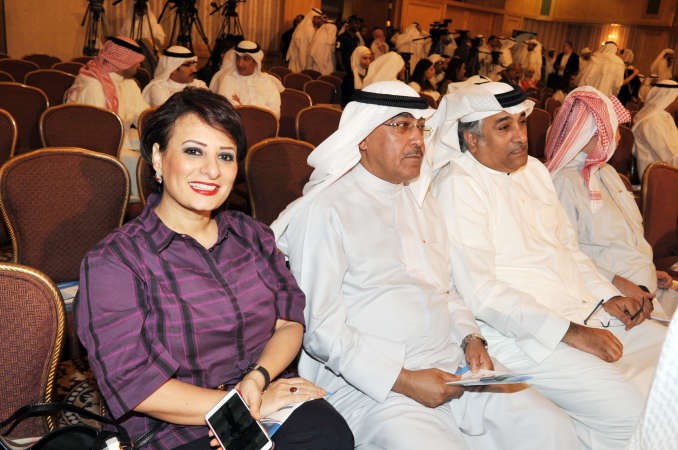 الزملاء مؤنس المردي وعدنان الراشد وريم الوقيان