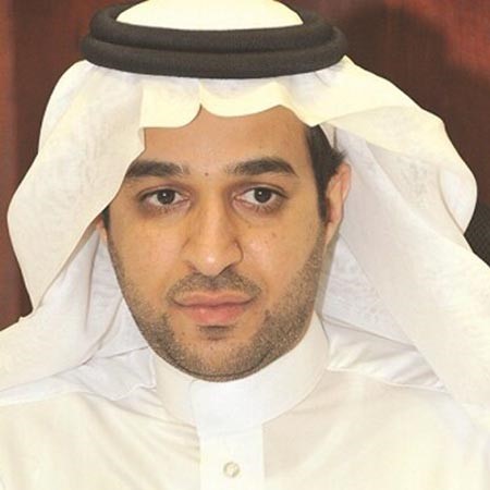 شقيق العريفي يوضح حقيقة ما يُتناقل عن اخيه عبر المواقع... وكاتب سعودي: العريفي معين الشيطان وقلبه ملغم بالحقد