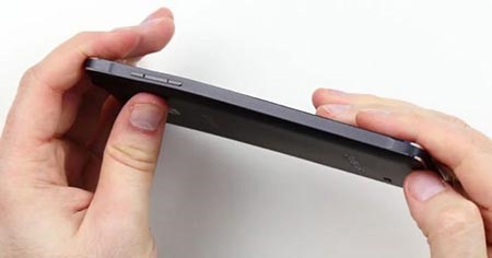 بالفيديو.. Galaxy Note 4 يتعرض للانحناء مثل iPhone 6 Plus