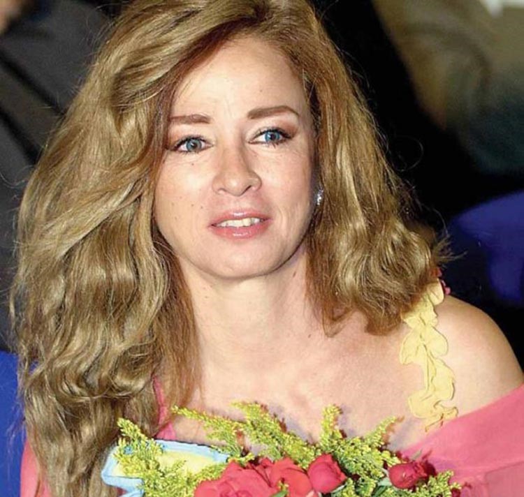 نجلاء فتحي ترفض مليون دولار