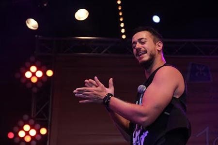 بالفيديو.. سعد المجرد يختار طريقة مبتكرة على "يوتيوب" ليُبطل مفاجأة "ستار اكاديمي"