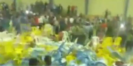 بالفيديو.. خلاف حول حجاب ممثلة ايرانية فجر معركة تطايرت فيها الكراسي