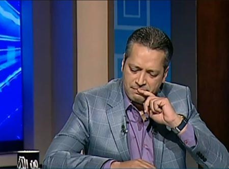بالفيديو.. "سكران" يُدخل اعلامي مصري في وصلة ضحك على الهواء