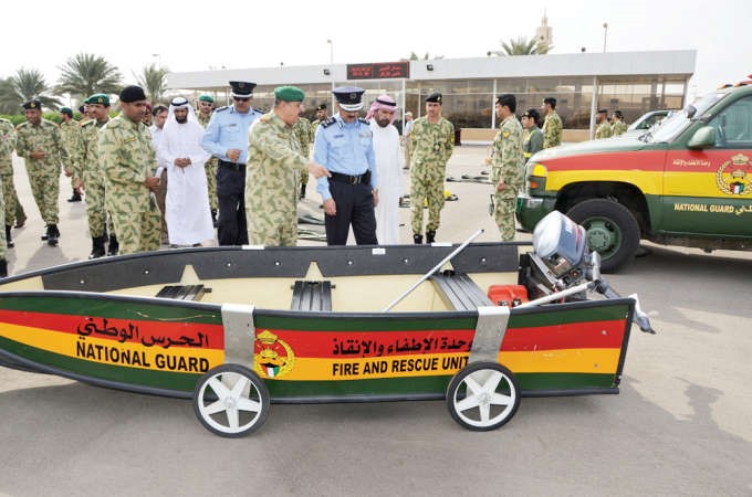 قوارب خاصة لتنقل فرق الطوارئ عند ارتفاع منسوب المياه﻿