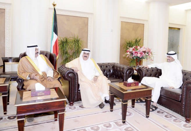رئيس مجلس الامة مرزوق الغانم مستقبلا الشيخ احمد النواف والفريق م ثابت المهنا