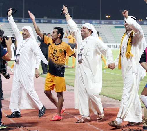 الشيخ طلال الفهد والشيخ خالد الفهد مع سيف الحشان يحيون الجمهور﻿