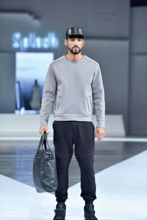 ملابس شبابية