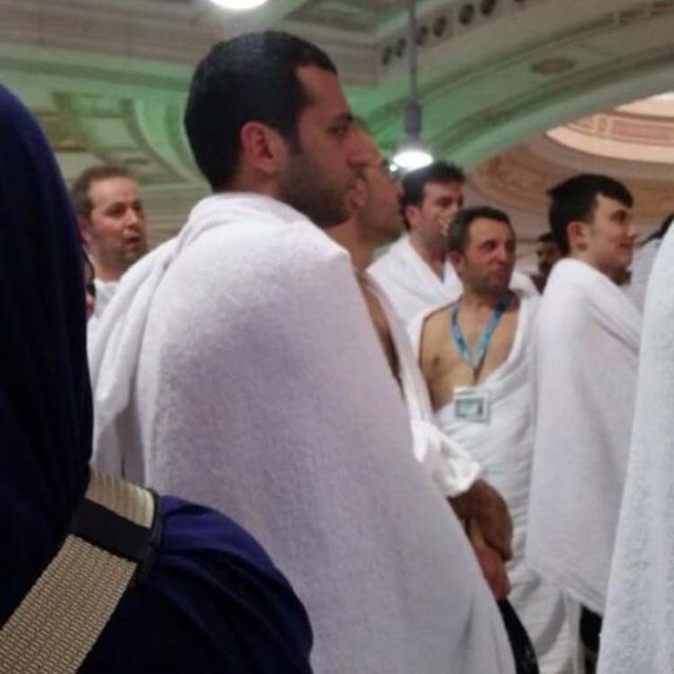 مراد يلدريم اثناء تاديته فريضة الحج