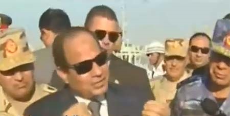 بالفيديو.. السيسي ينفعل على الاعلاميين: على مهلكم على المصريين