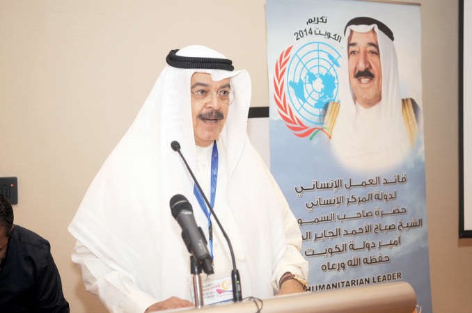 يوسف الجاسم متحدثا في الاجتماع