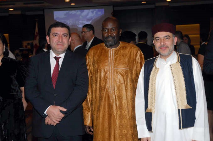 سفراء ليبيا والسنغال واذربيجان خلال الاحتفال 