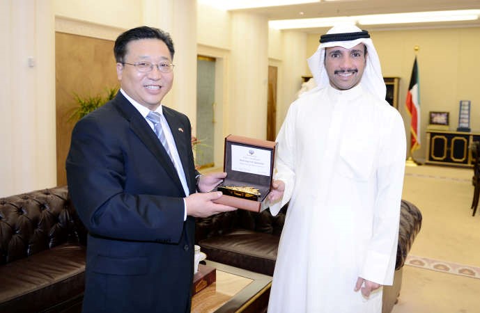الرئيس الغانم مع سفير الصين الشعبية