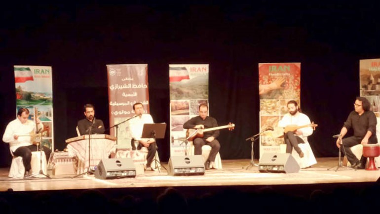 فرقة مولوي الايرانية اثناء الحفل﻿