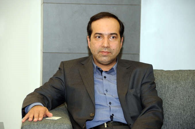وكيل وزارة الثقافة الايرانية حسين انتظامي هاني الشمري