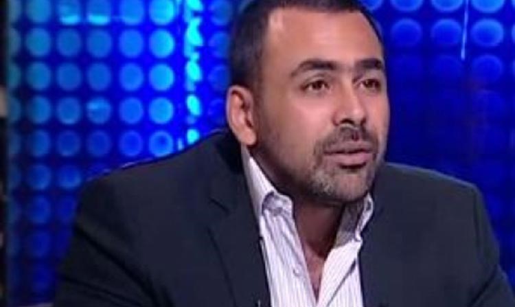 بالفيديو.. اعلامي مصري يسب "مرسي" بـلفظ خارج على الهواء 