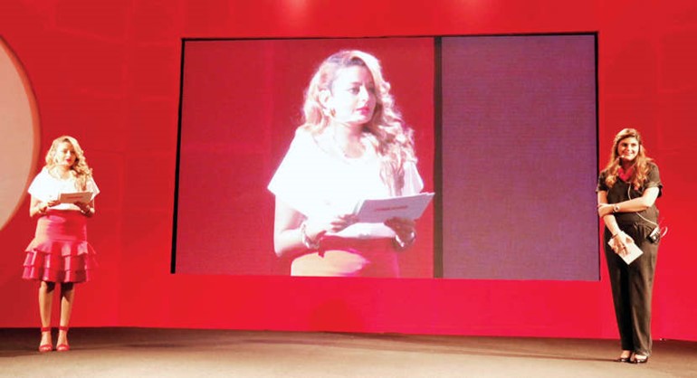 تقديم رائع لحفل Ooredoo﻿