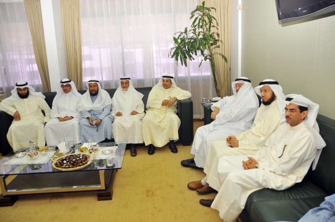 د عادل الفلاح ووليد الشعيب وابراهيم الصالح وعلي العليمي وعدد من الحضور ﻿