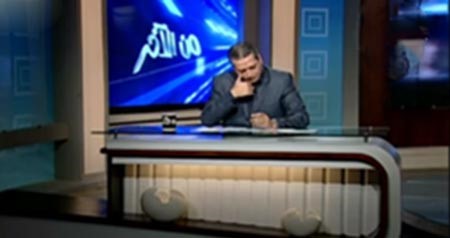 بالفيديو.. سعودي يبكي ويُبكي مذيعاً مصرياً وهو يعلن: "أموت فداك يا مصر"