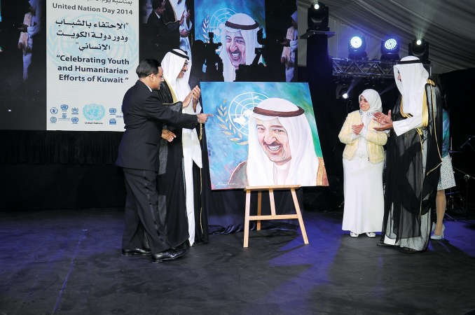 الشيخ صباح الخالد وهند الصبيح ودمبشر رياض شيخ ودعبدالله المعتوق يكشفون عن صورة لصاحب السمو الامير خلال الاحتفال