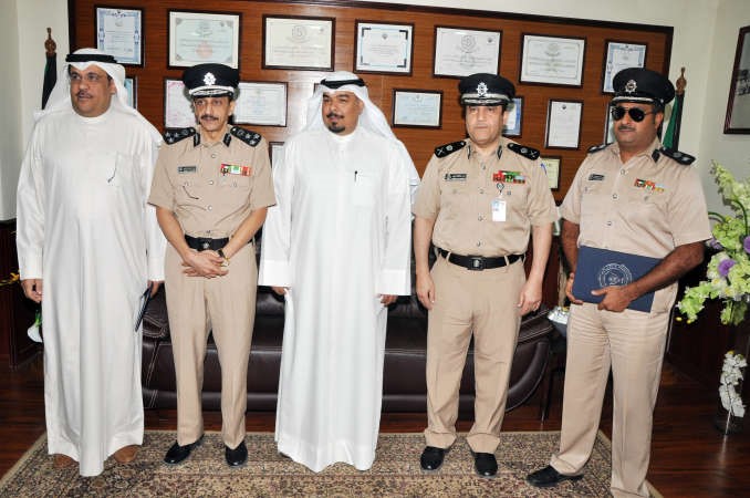 اللواء انور البرجس والعميد يوسف السنين والمقدم يوسف الشطي خلال الحفل ﻿