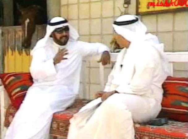الشهيد فهد الاحمد مع الزميل الراحل محمد المطيري في برنامجه الذي تحدث فيه عن الشعر والفروسية﻿