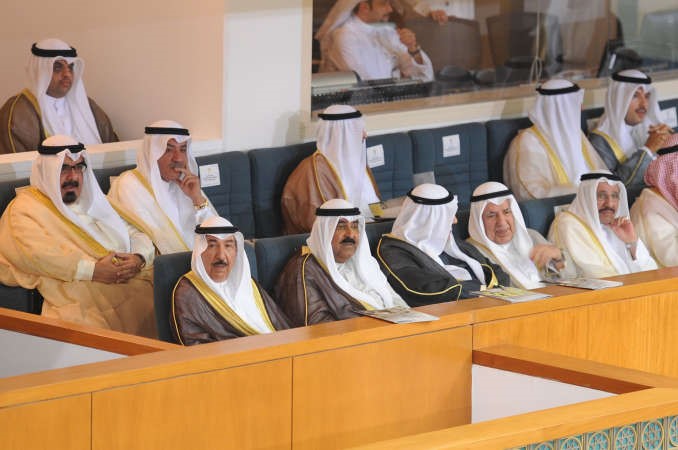 الشيخ جابر العبدالله والشيخ مشعل الاحمد وسمو الشيخ ناصر المحمد وعلي الغانم 