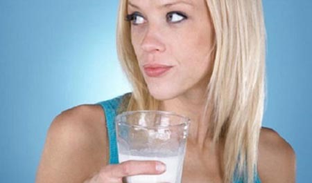 الحليب مسبب لسرطان الثدي ايضا