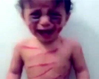 "حقوق الإنسان السعودية": طفل "مقطع التعنيف" كويتي وما يظهر عليه مكياج وليس حقيقياً