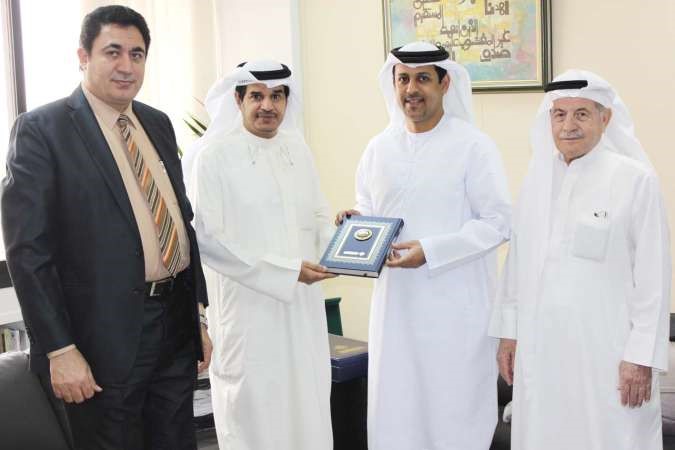 عبدالله مهدي براك مع الوفد الاماراتي