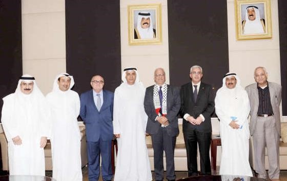 دصائب عريقات ومعلي اليوحة ورامي طهبوب ومحمد العسعوسي وسهل العجمي ومحمود حربي قبيل افتتاح الايام الفلسطينية