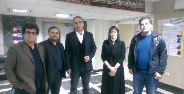 بالصور.. مشاهير السينما الإيرانية يزورون "سهيلا" ضحية الأسيد
